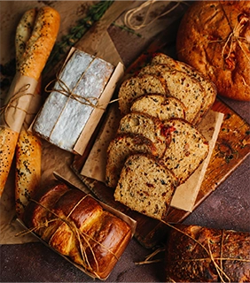 Repostería artesanal recién horneada en BRUMA